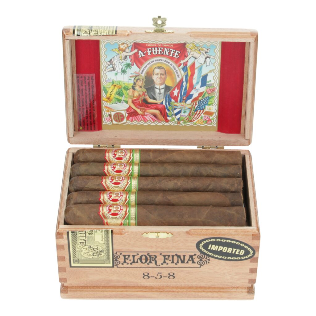 Arturo Fuente Gran Reserva Flor Fina 8-5-8 natural, open box of cigars